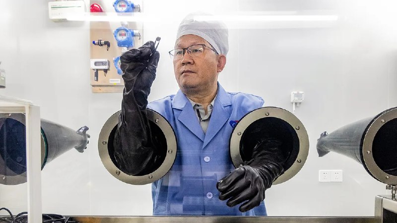 《Nature》2024年度十大人物，两名中国科学家引领年度科学潮流！《自然》杂志列出的10大科学发展趋势是对过去一年科学发展的肯定，并且讲述了一些科学发展背后的人们的故事